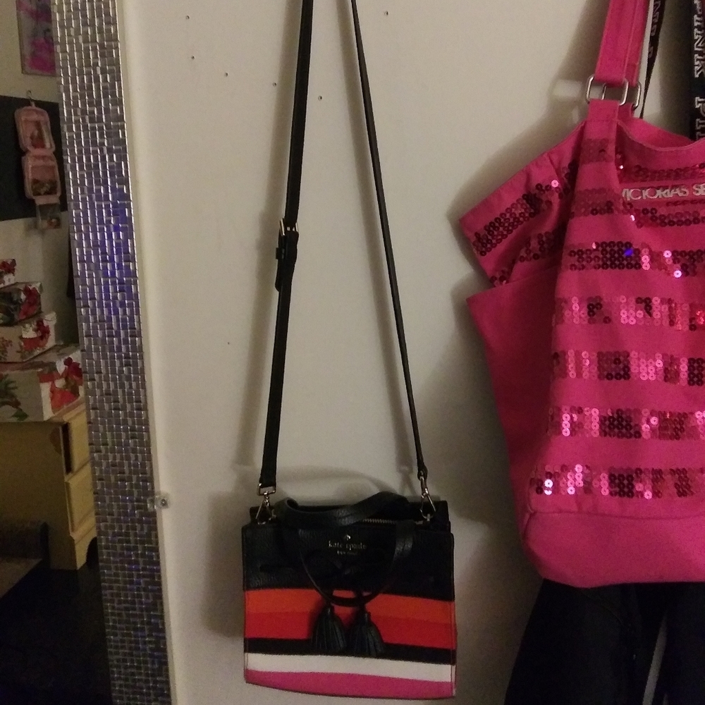 Small Kate Spade crossbody bag